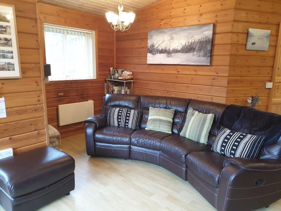 Luxury Peak District Lodge, Hot Tub, Log Burner, Nr Lake Rudyard Eksteriør bilde